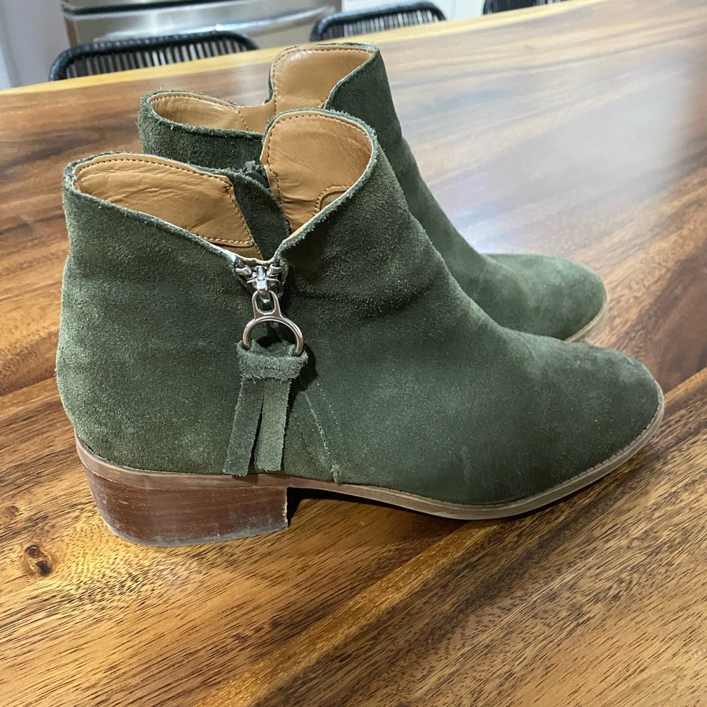 Steve Madden green booties size 10